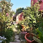 Corona Bed & Breakfast 3* Sardara