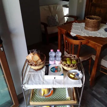 Corona Bed & Breakfast Frühstückspension Sardara
